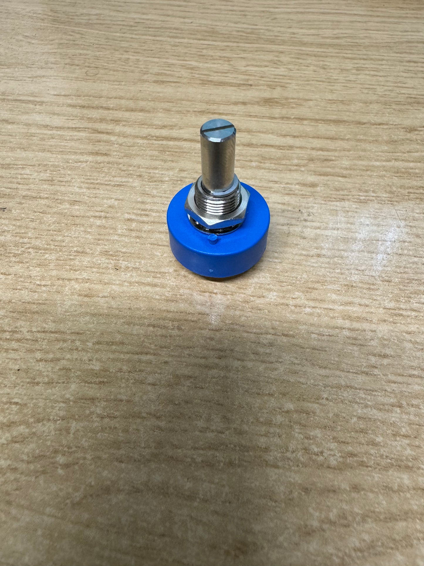 357B2102KAB101S22 VISHAY 1K Ohm ± 10%1W 70°C POTENIOMETER