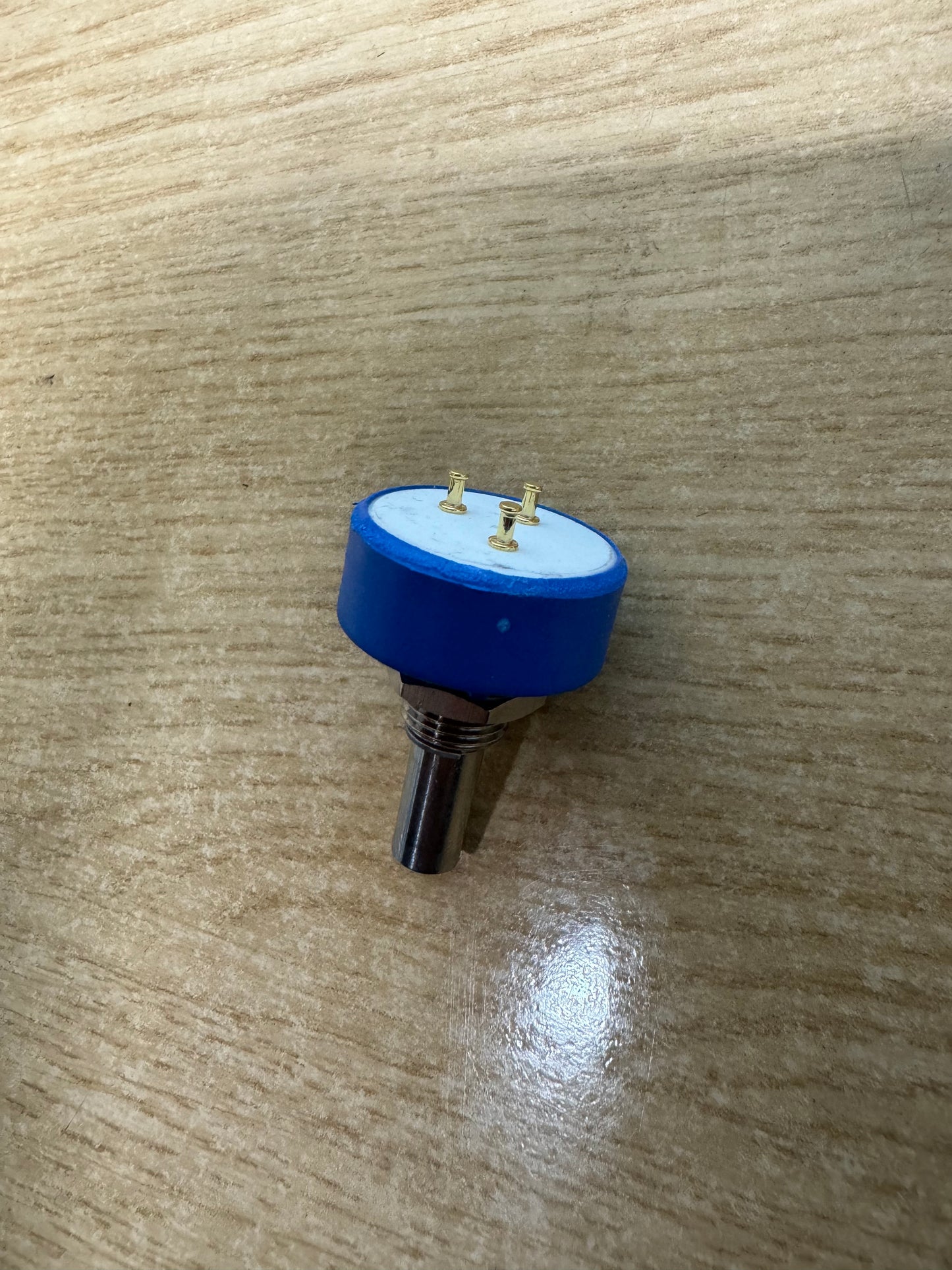 357B2102KAB101S22 VISHAY 1K Ohm ± 10%1W 70°C POTENIOMETER